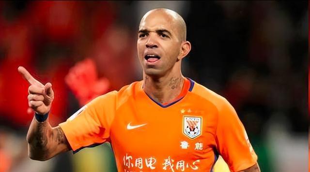 明年将获归, 克雷桑在组, https