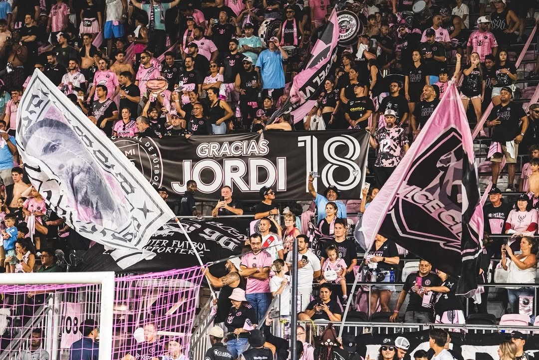 阿尔巴在社, yid